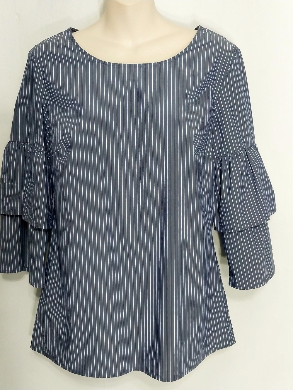 🔵BOGO FREE🔵 Como Blue Top Striped Ruffle Sleeve Sz PS